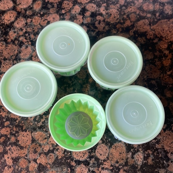 Tupperware vintage jadeite green mini jell-o moulds (set of 5) - Picture 3 of 8